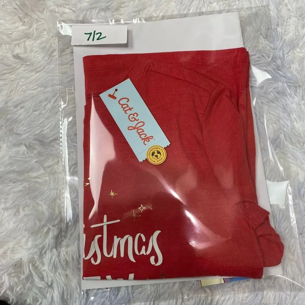 Cat & Jack Long Sleeve Christmas‎ Crew T-Shirt for Kids Size Small NEW -Red